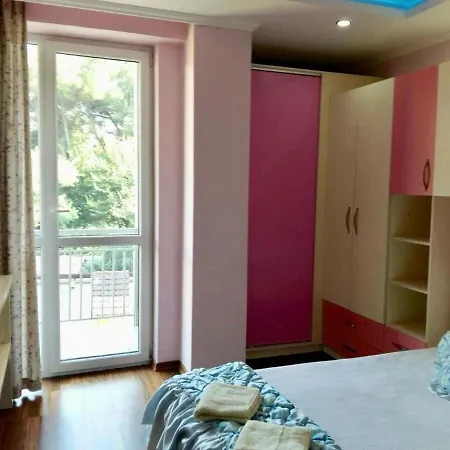 Apartman Relax Near The Trees Tirana