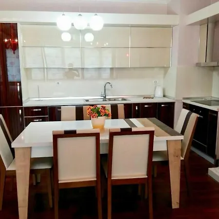 Relax Near The Trees Tiran